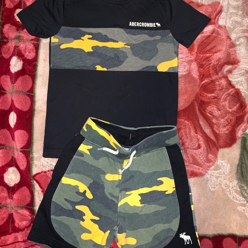 SOLD** Abercrombie kids outfit
